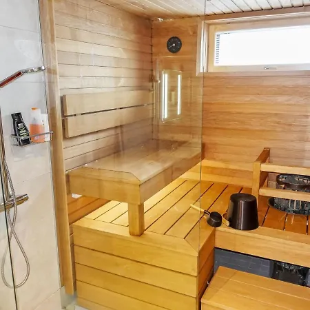 Holiday Levin Kunkku C9 * Sirkka